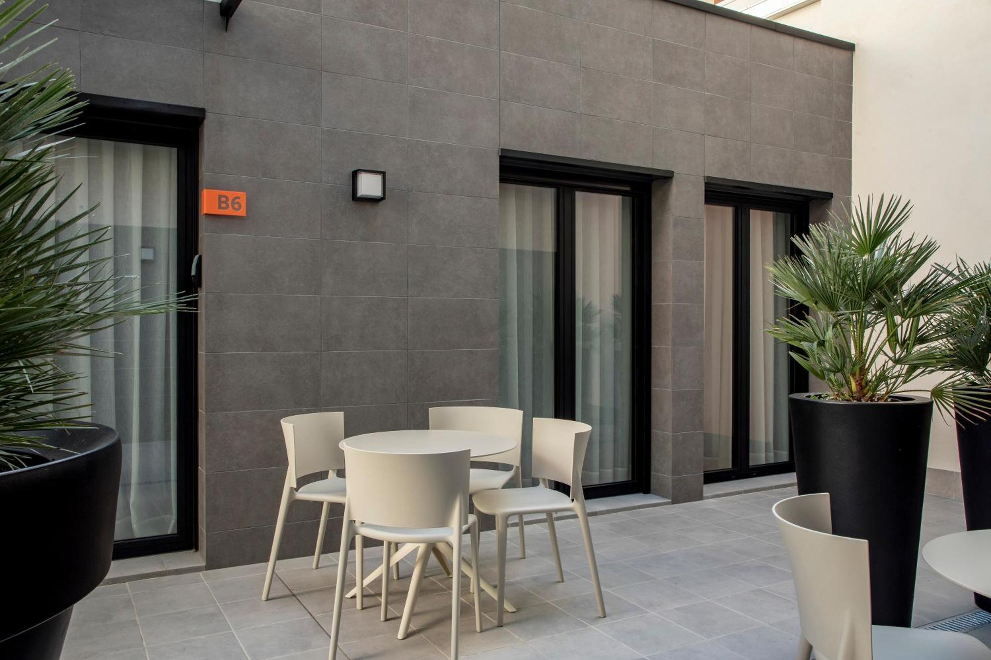 Europa Apartments L'Hospitalet de Llobregat Exteriör bild